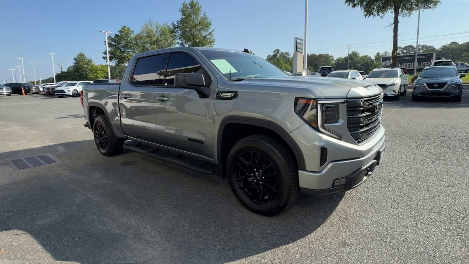 2025 GMC Sierra 1500 Elevation