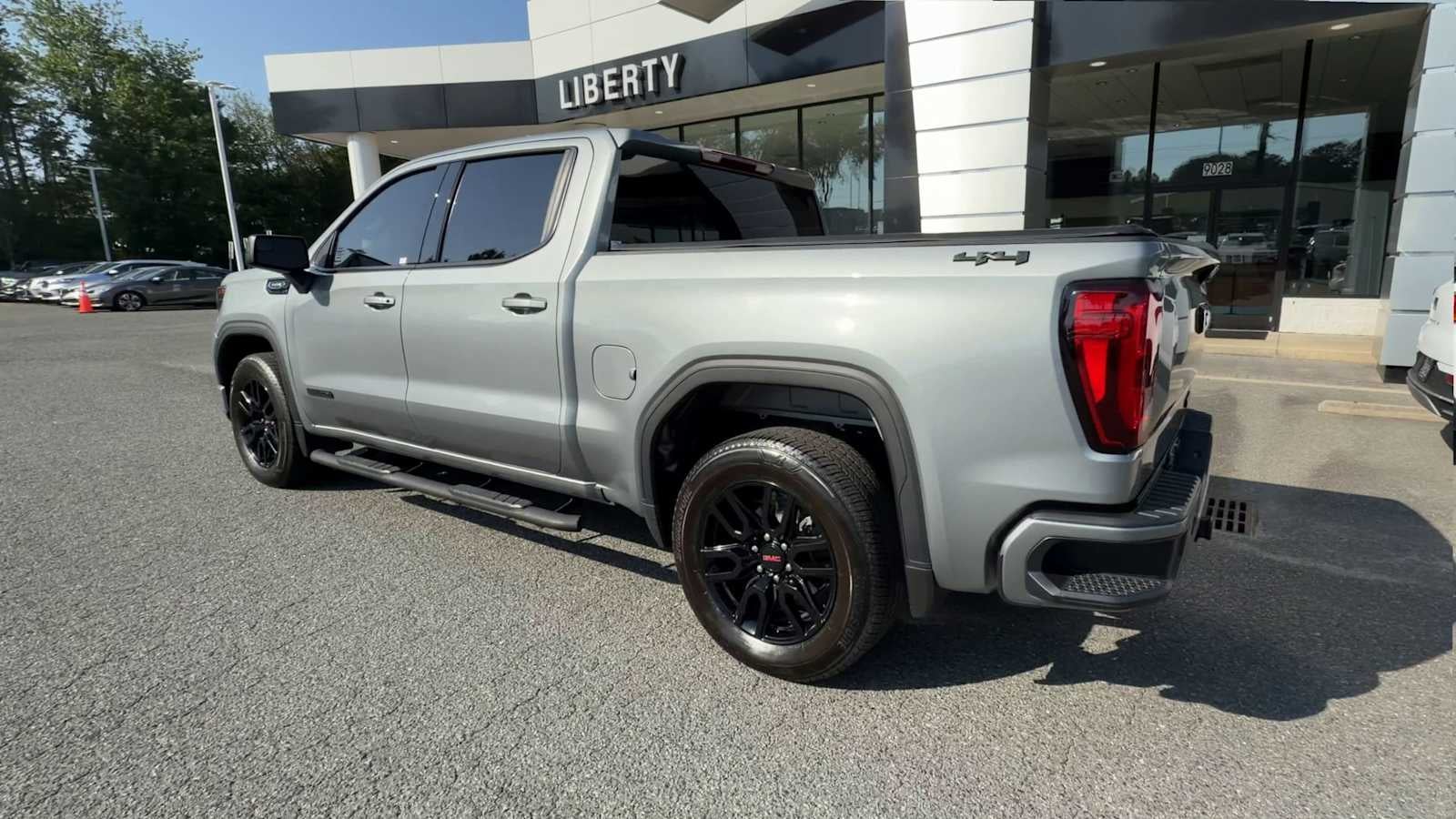 2025 GMC Sierra 1500 Elevation