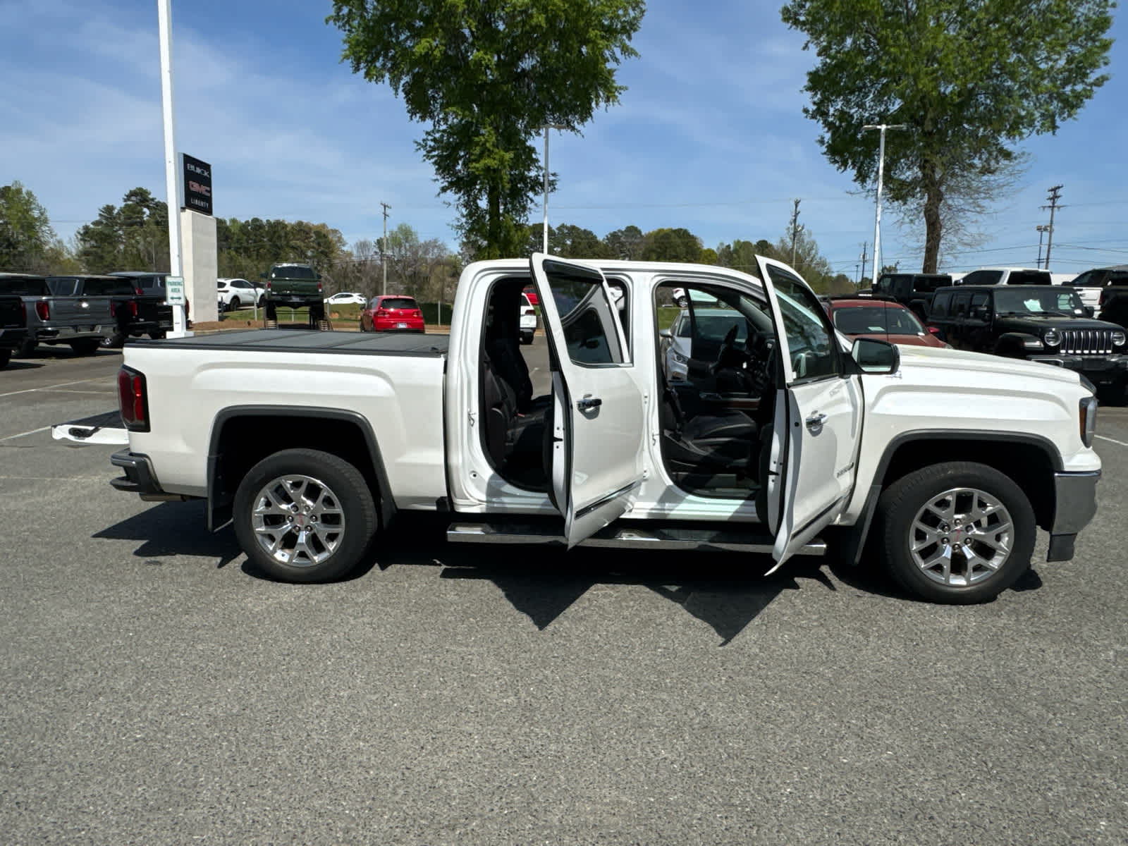 2017 GMC Sierra 1500 SLT