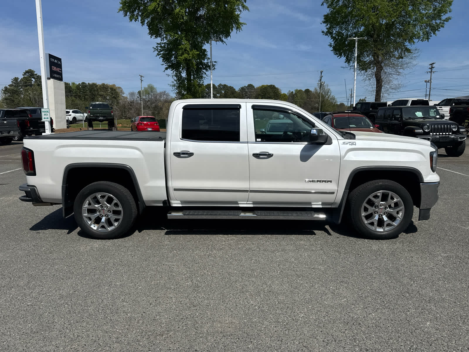 2017 GMC Sierra 1500 SLT