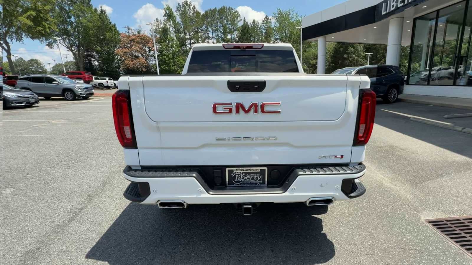 2024 GMC Sierra 1500 AT4