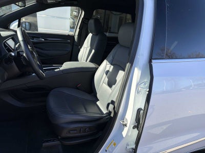 2022 Buick Enclave Essence