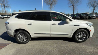 2022 Buick Enclave Essence