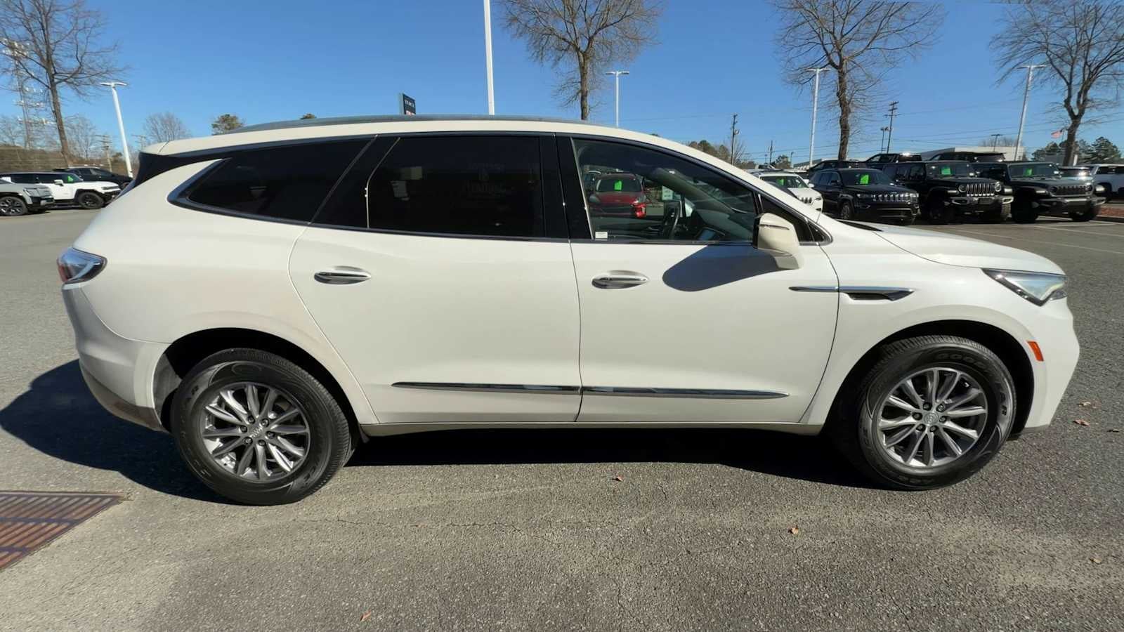 2022 Buick Enclave Essence