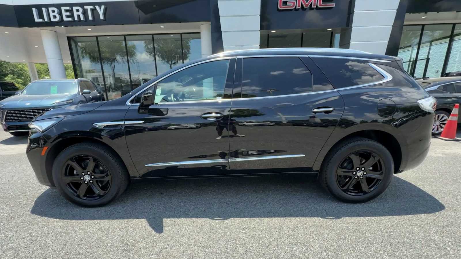 2024 Buick Enclave Essence