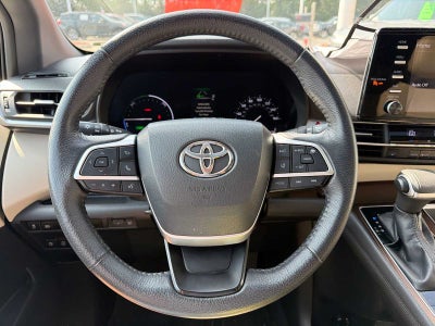 2022 Toyota Sienna XLE