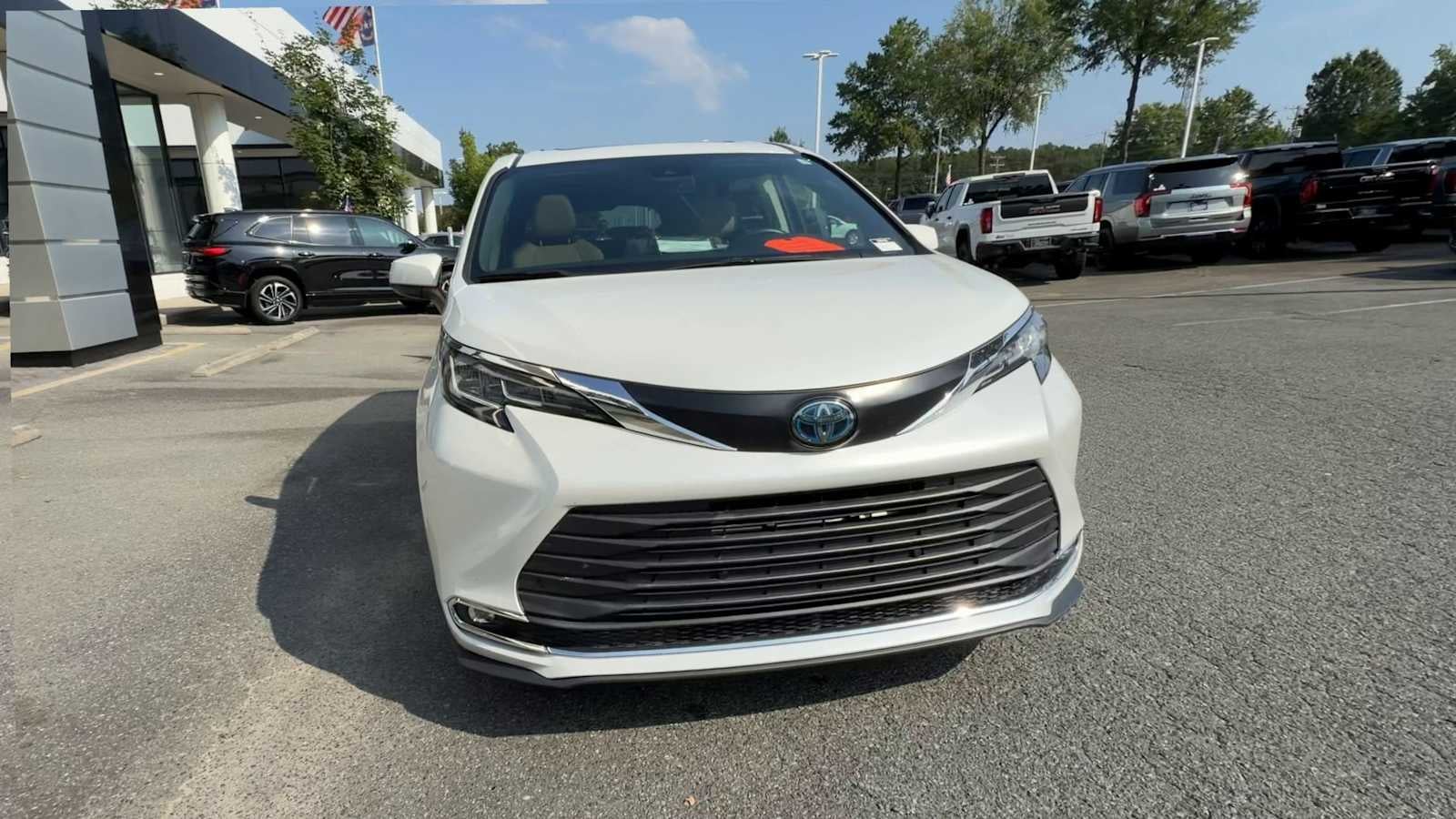2022 Toyota Sienna XLE