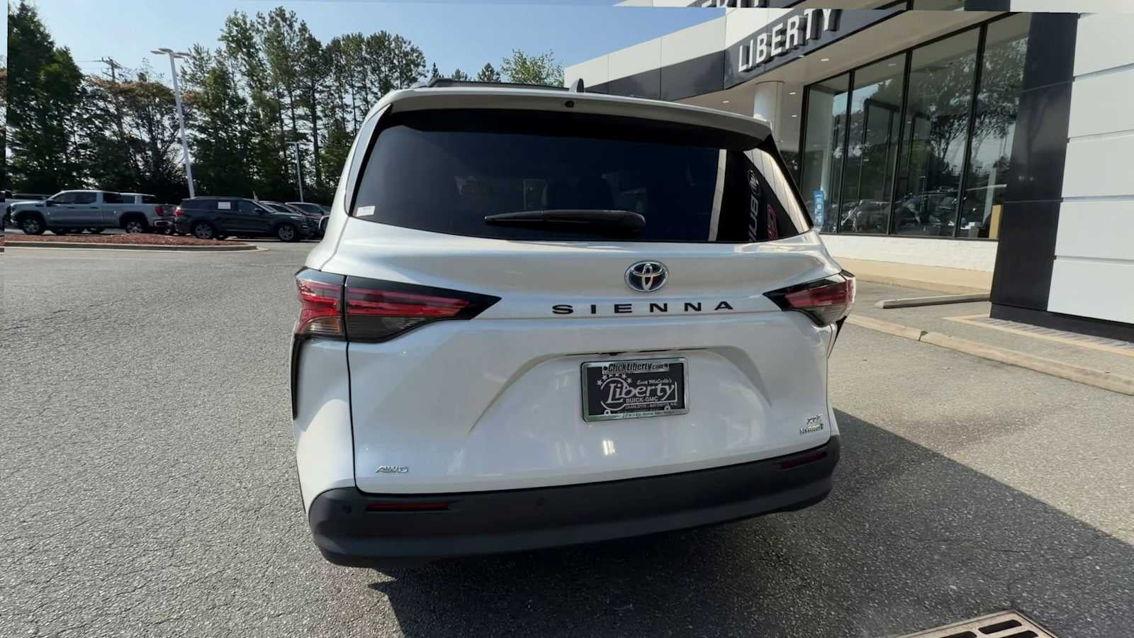 2022 Toyota Sienna XLE