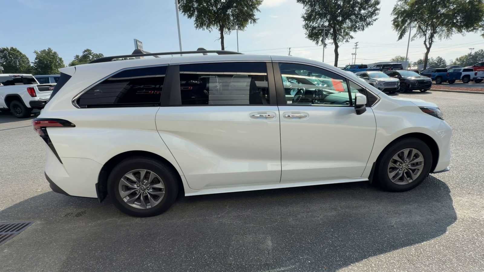 2022 Toyota Sienna XLE