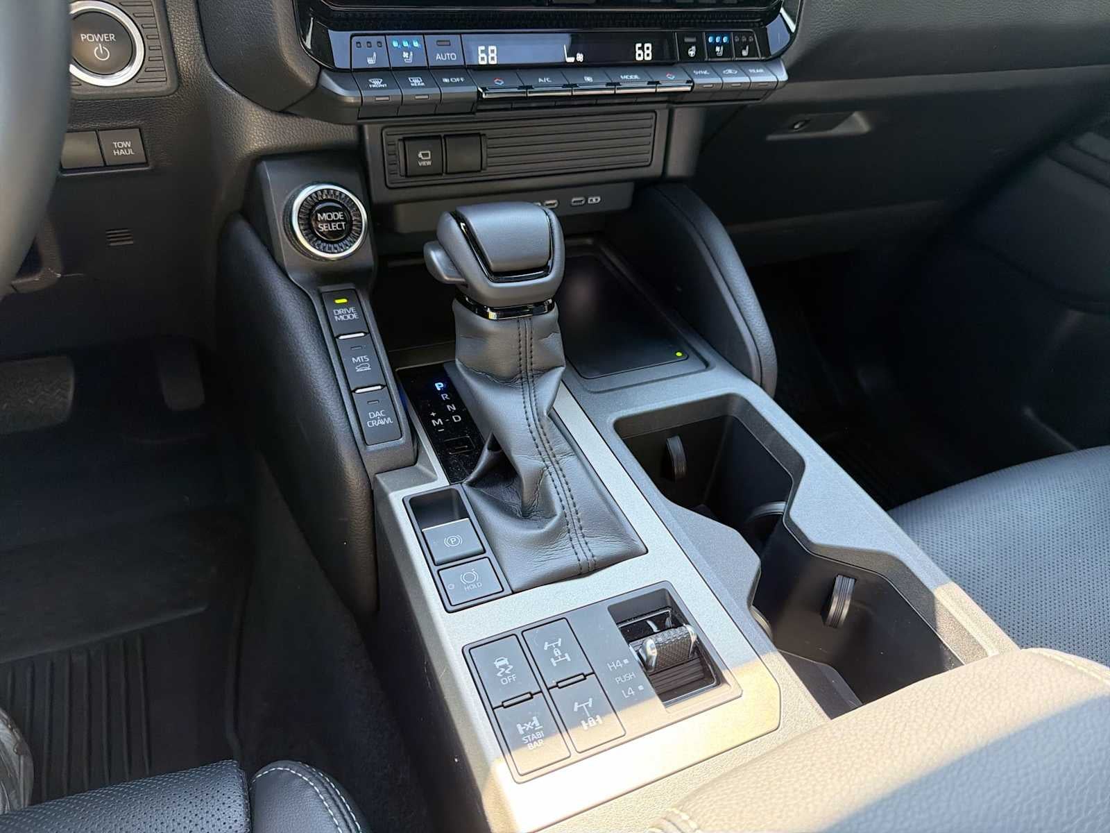 2026 Toyota Land Cruiser 4WD (Natl)