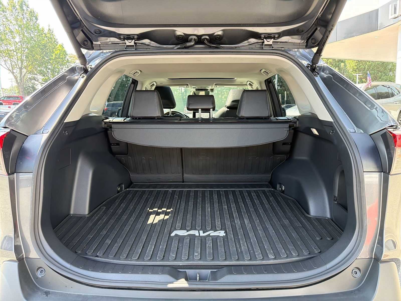 2025 Toyota RAV4 Hybrid XLE Premium