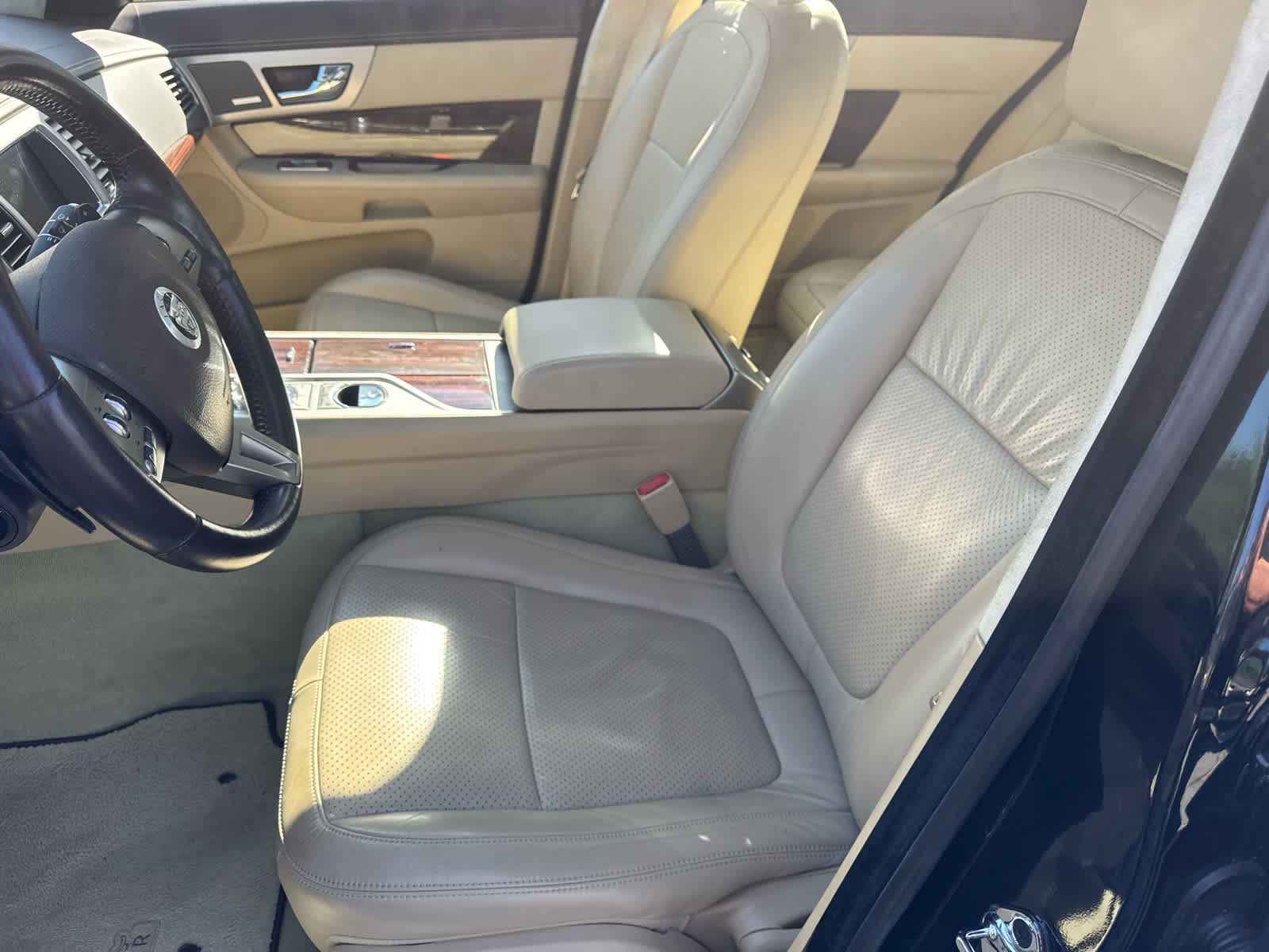 2010 Jaguar XF Portfolio