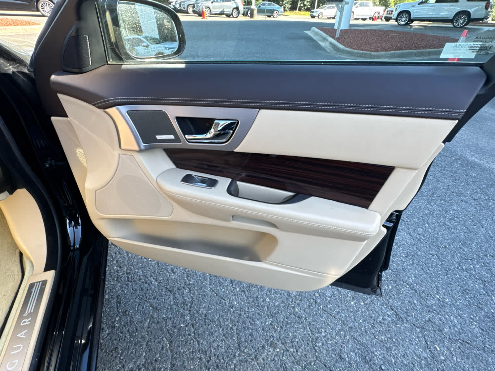 2010 Jaguar XF Portfolio