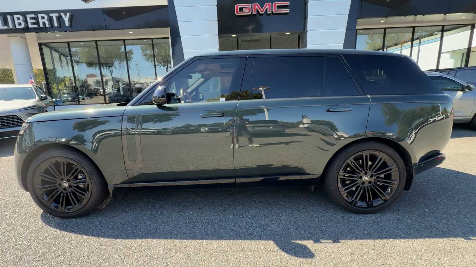 2024 Land Rover Range Rover SE