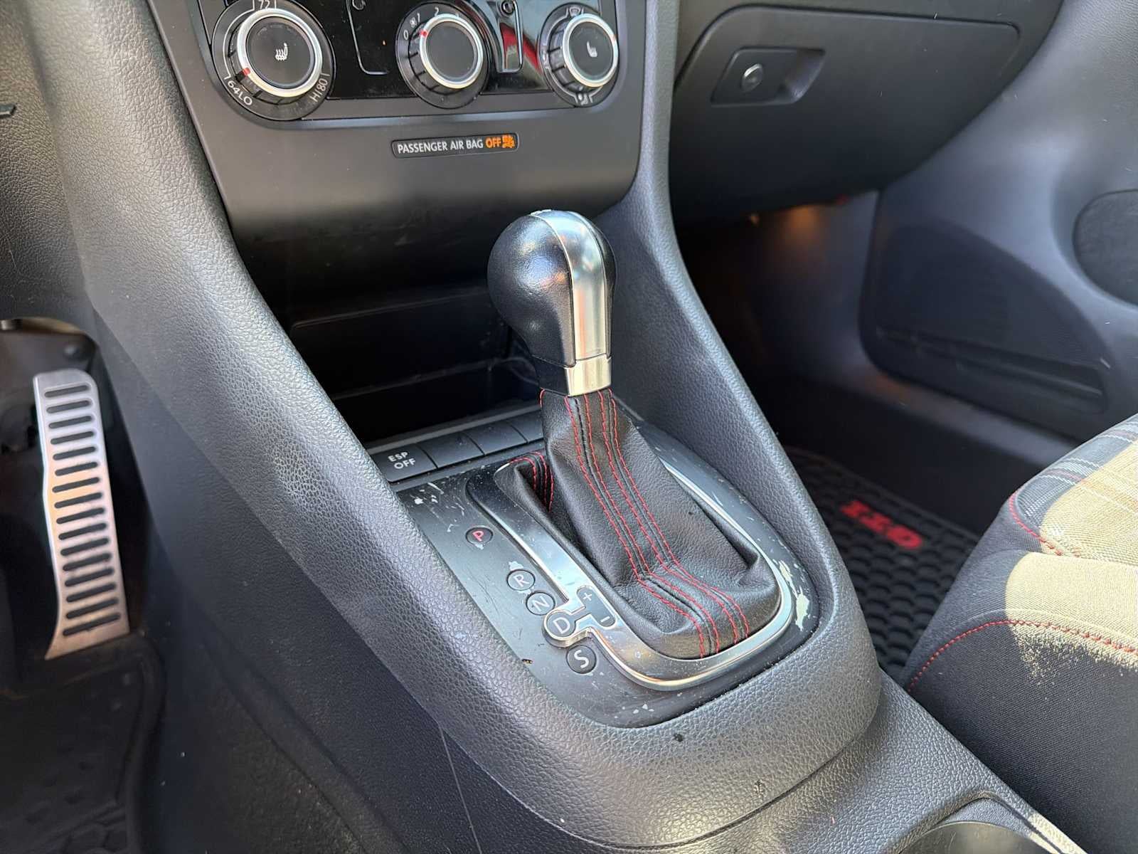 2010 Volkswagen GTI 2dr HB DSG PZEV