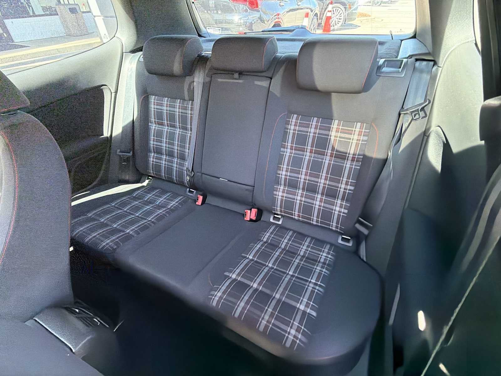 2010 Volkswagen GTI 2dr HB DSG PZEV