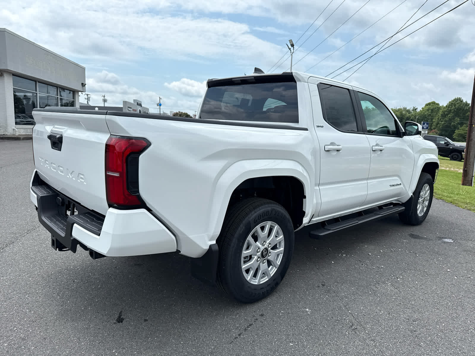 2025 Toyota Tacoma SR5
