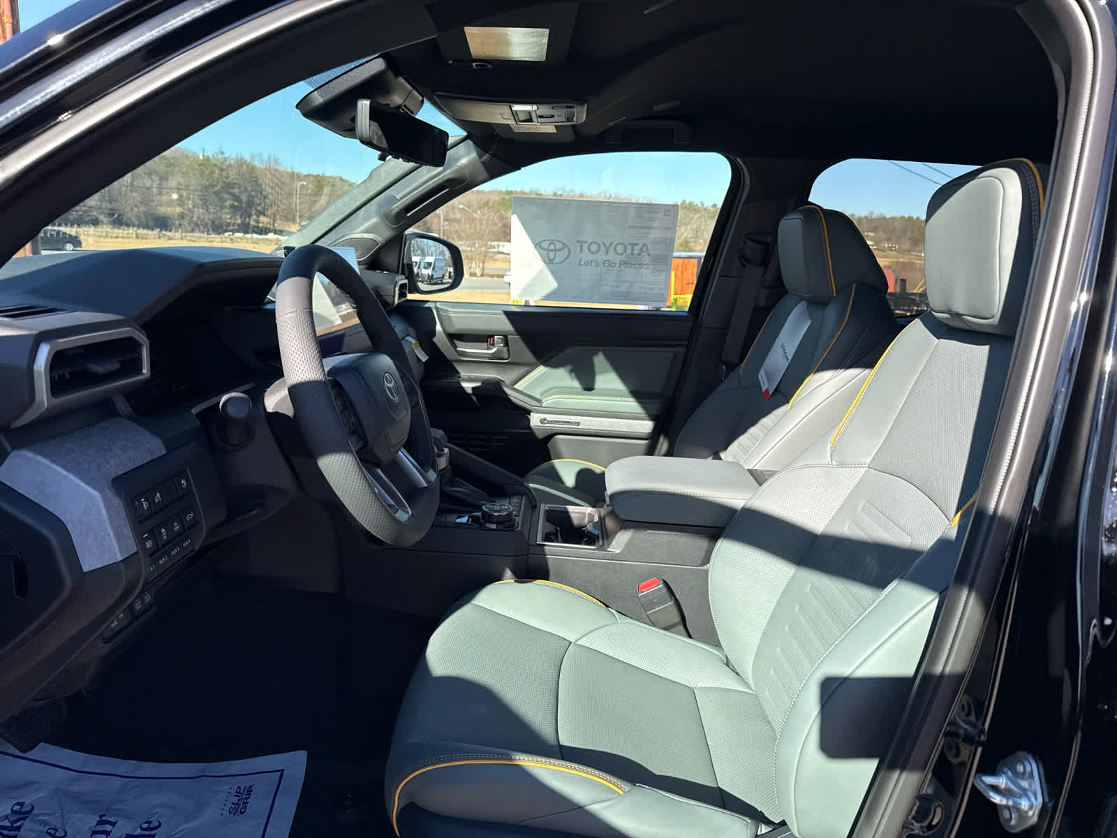 2025 Toyota Tacoma i-FORCE MAX Tacoma Trailhunter