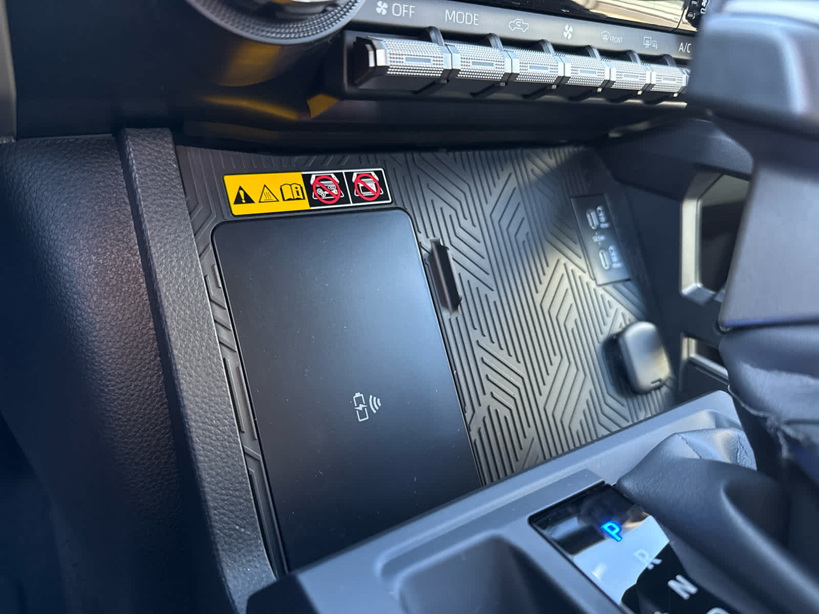 2025 Toyota Tacoma i-FORCE MAX Tacoma Trailhunter