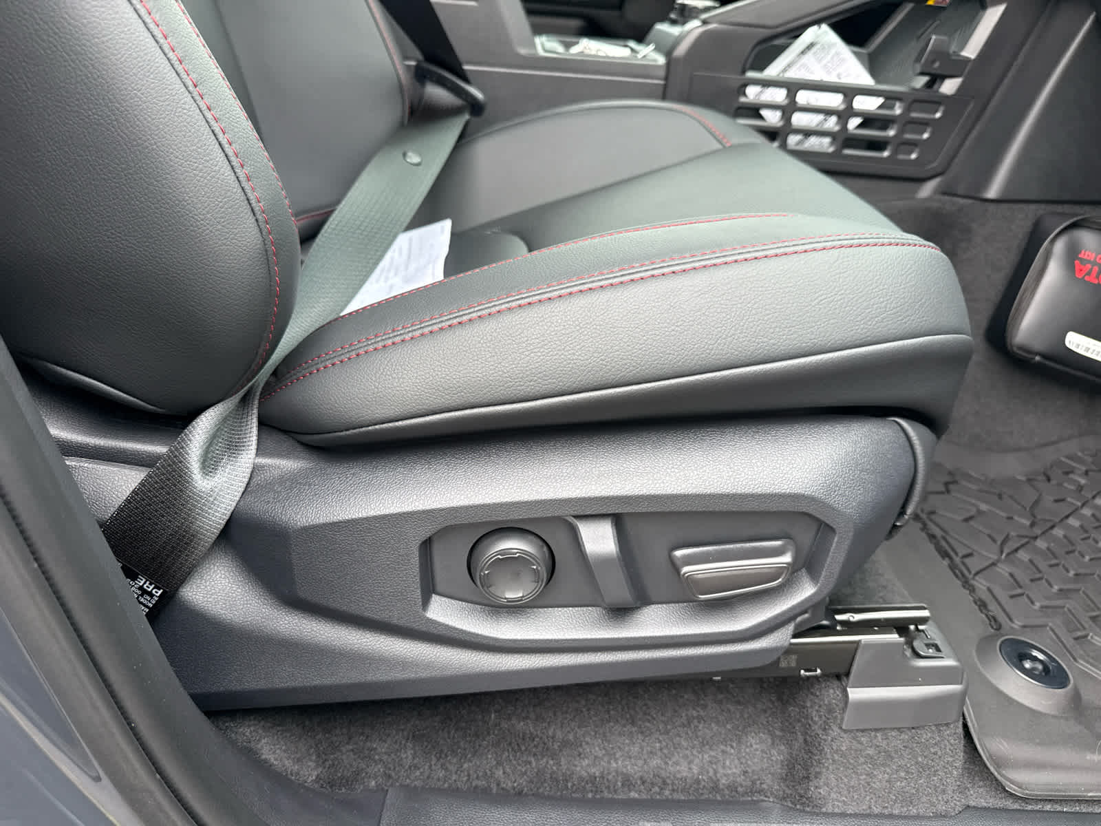 2026 Toyota Tacoma i-FORCE MAX Tacoma TRD Pro