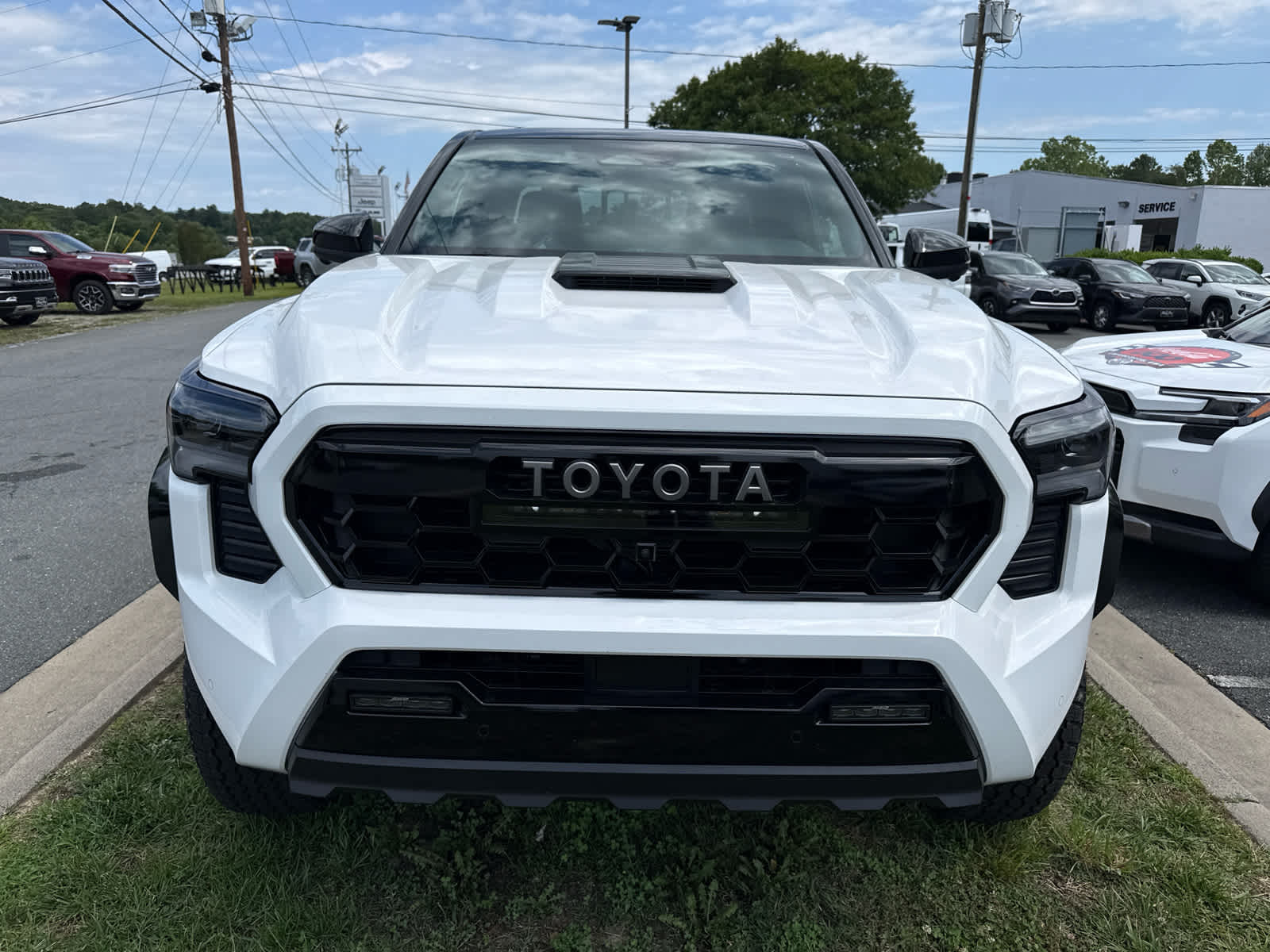 2026 Toyota Tacoma i-FORCE MAX Tacoma TRD Pro