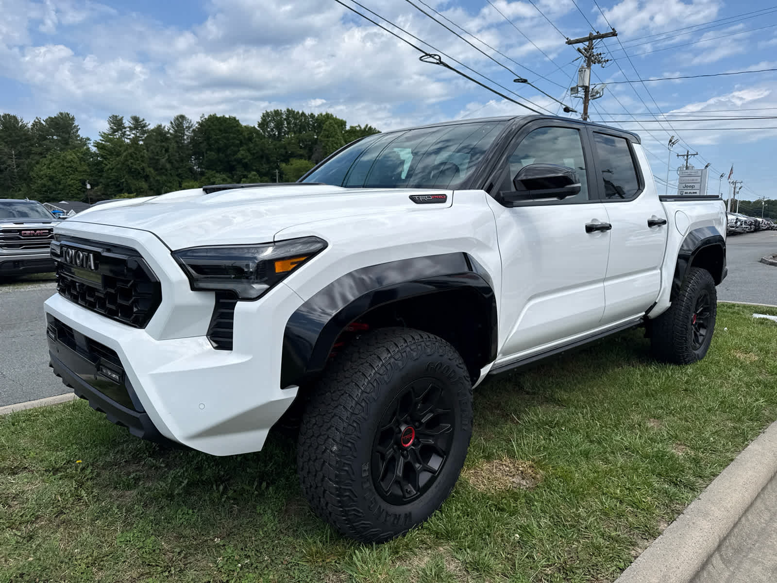 2026 Toyota Tacoma i-FORCE MAX Tacoma TRD Pro