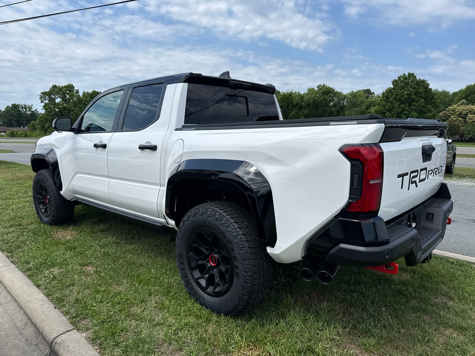 2026 Toyota Tacoma i-FORCE MAX Tacoma TRD Pro