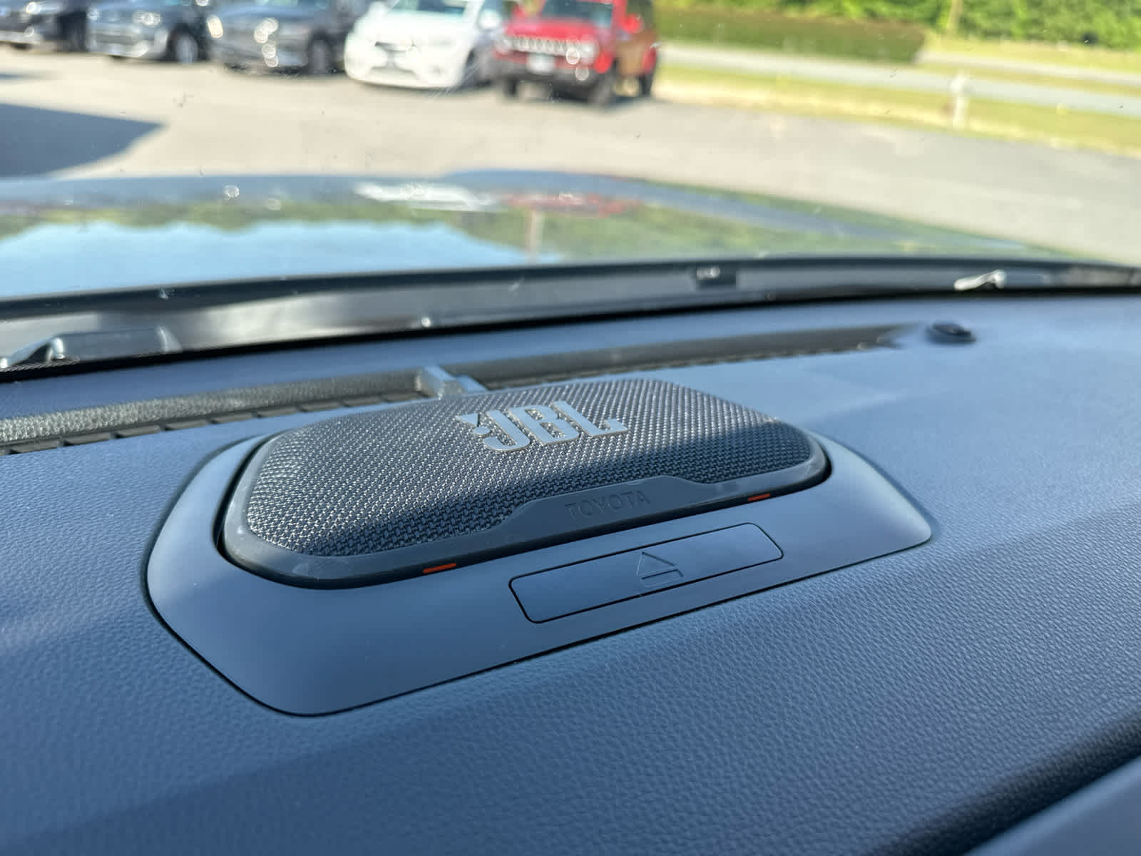 2026 Toyota Tacoma i-FORCE MAX Tacoma Trailhunter