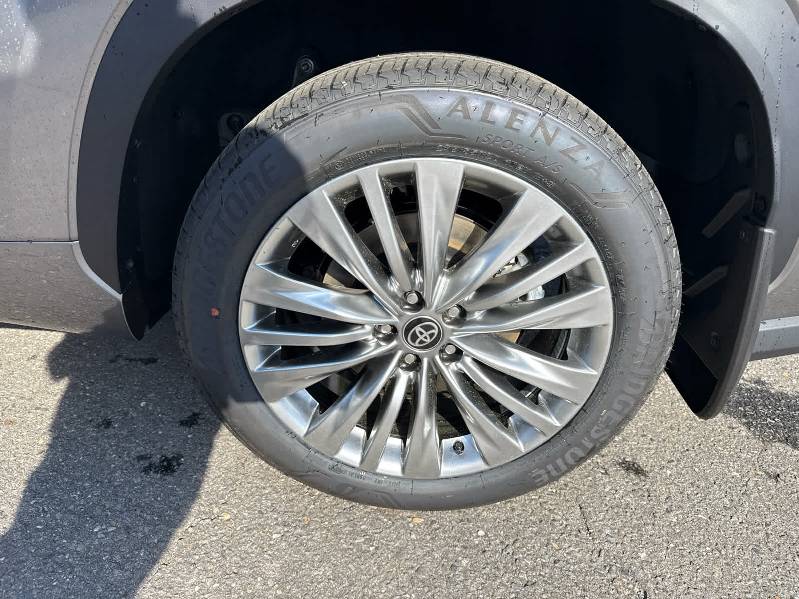 2026 Toyota Highlander Hybrid Platinum