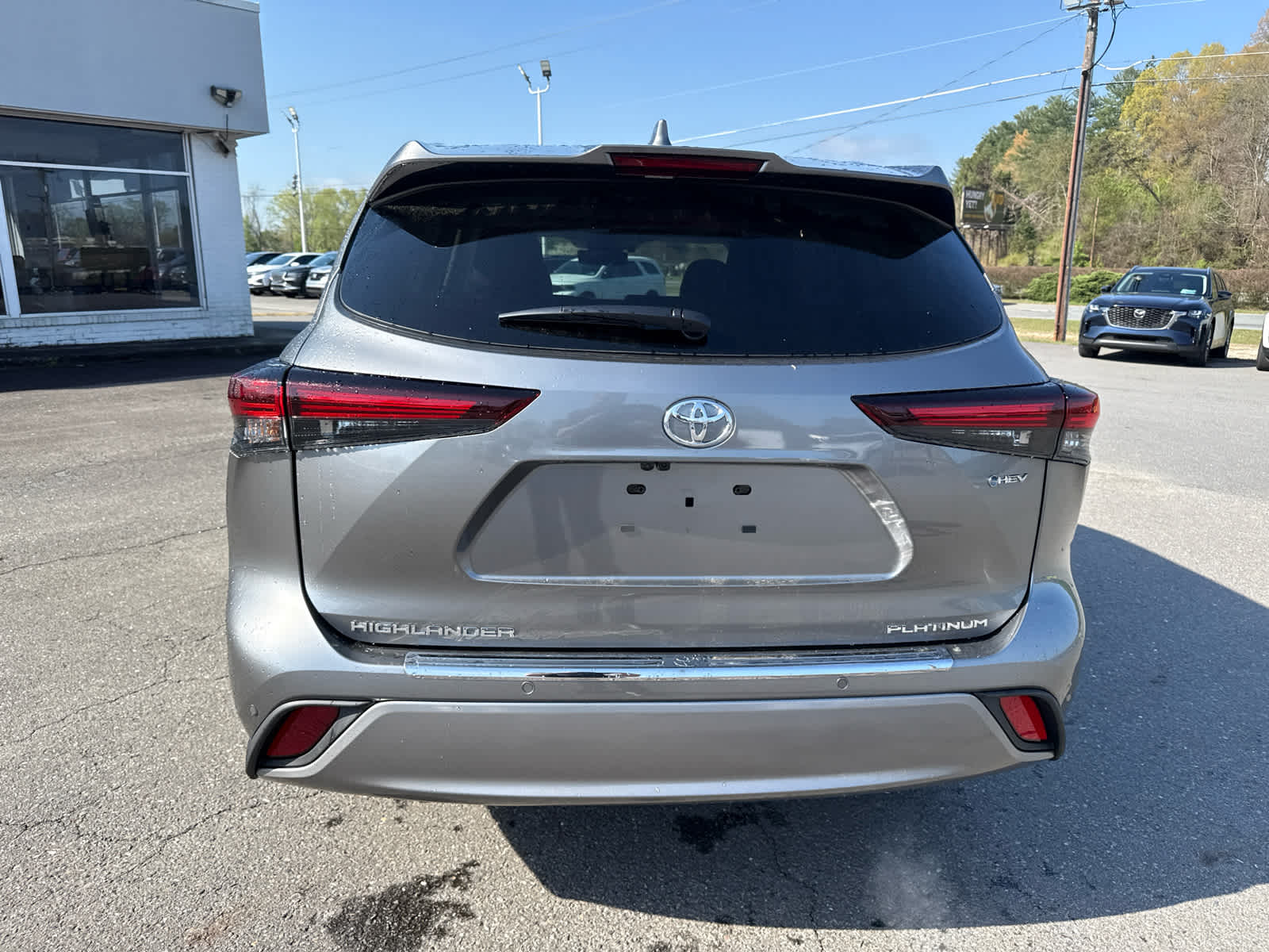 2026 Toyota Highlander Hybrid Platinum