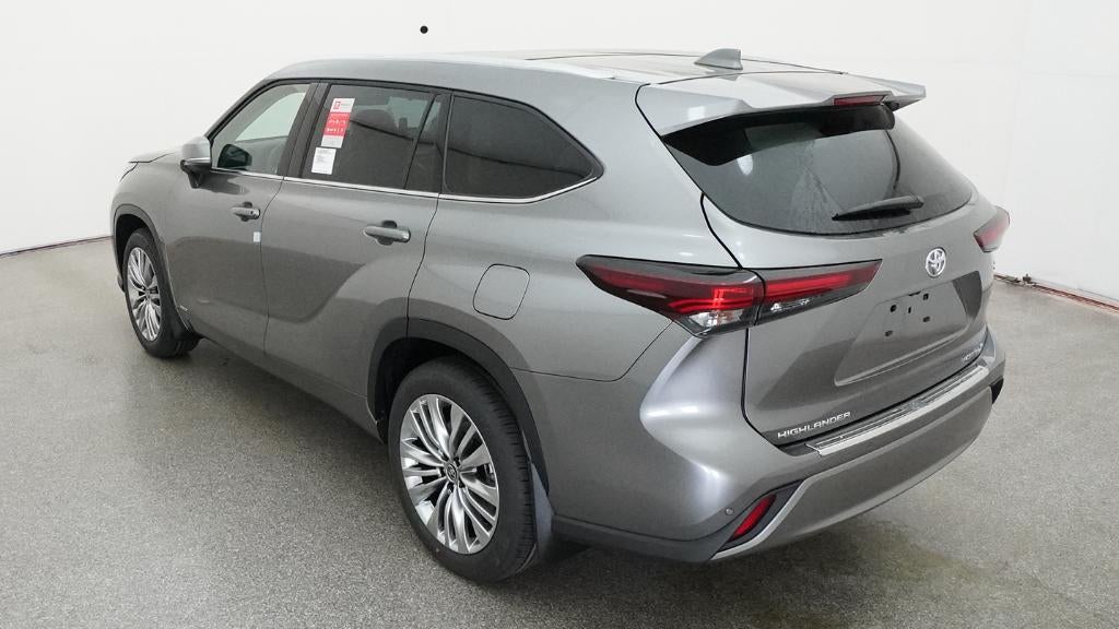 2026 Toyota Highlander Hybrid Platinum