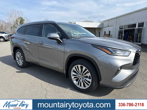2026 Toyota Highlander Hybrid Platinum