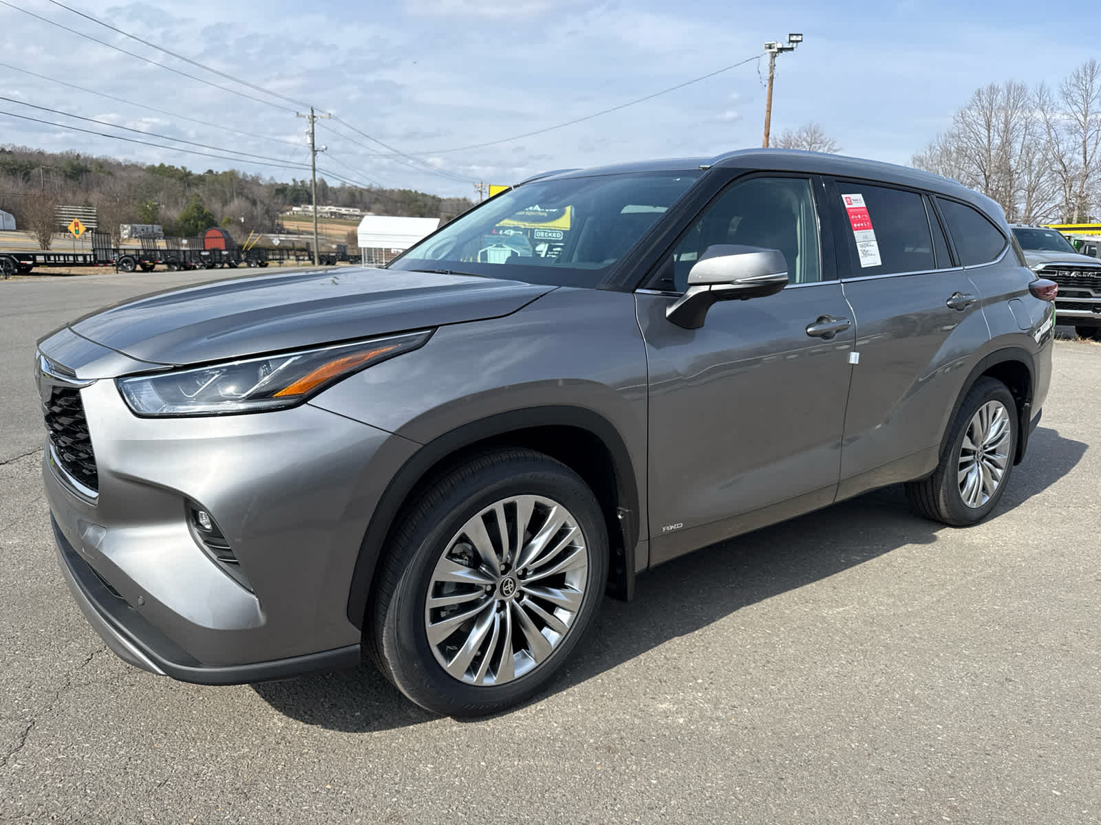 2026 Toyota Highlander Hybrid Platinum