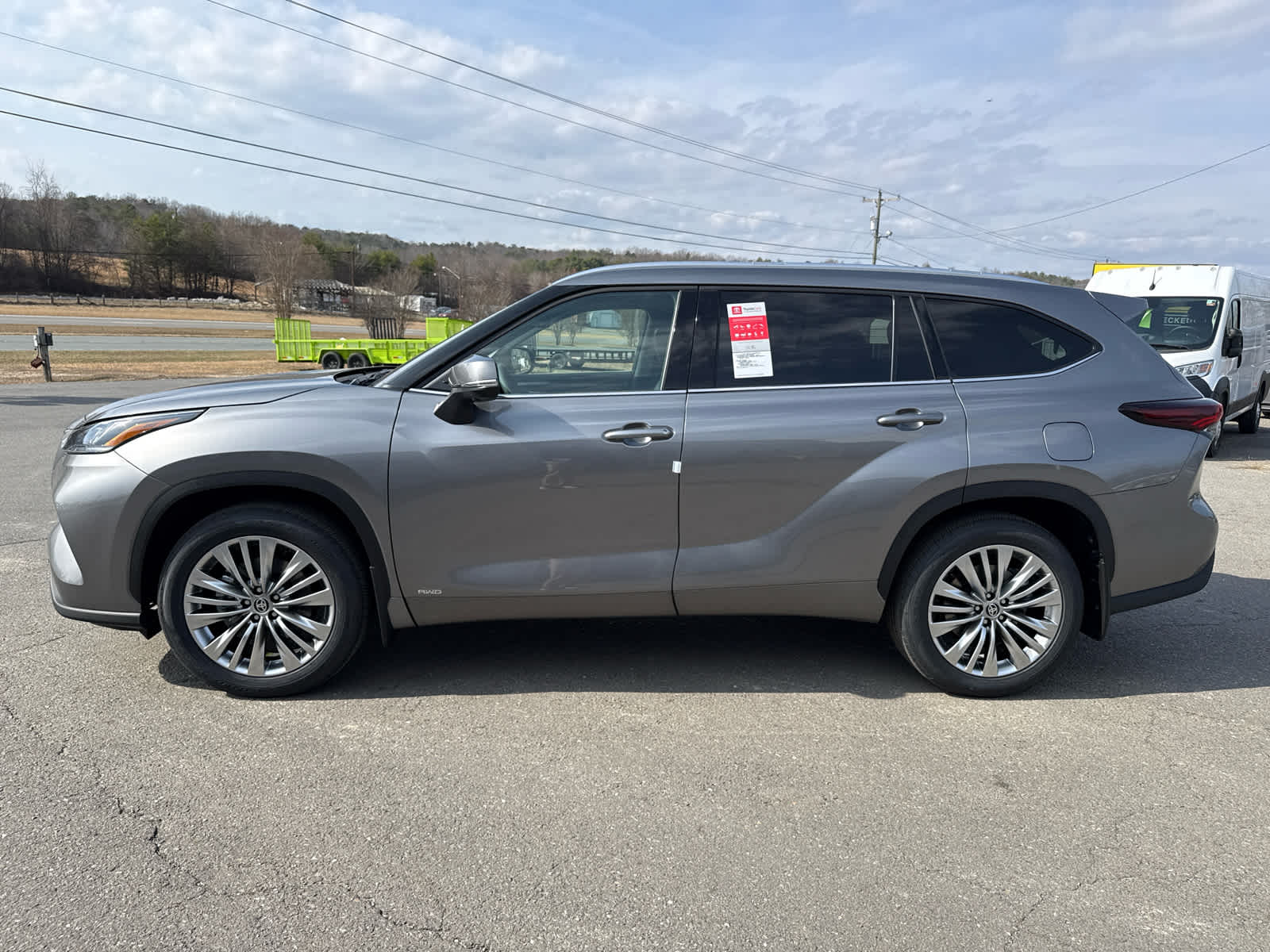 2026 Toyota Highlander Hybrid Platinum
