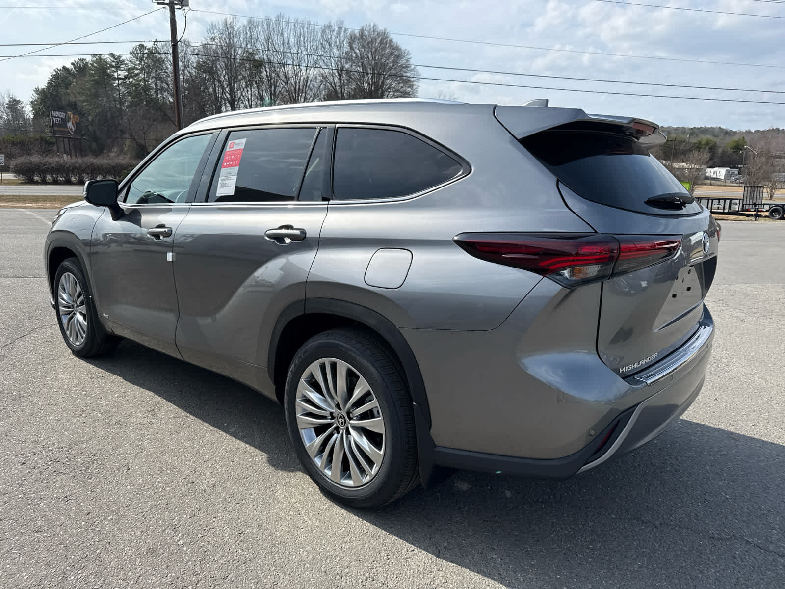 2026 Toyota Highlander Hybrid Platinum