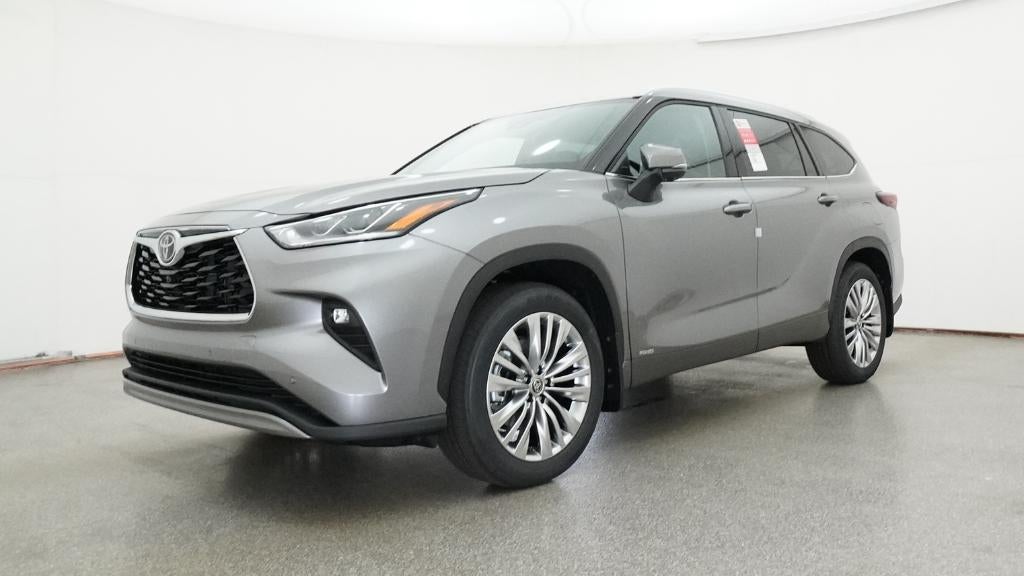 2026 Toyota Highlander Hybrid Platinum