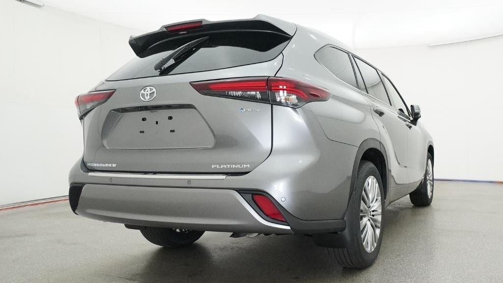 2026 Toyota Highlander Hybrid Platinum