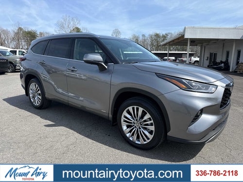 2026 Toyota Highlander Hybrid Platinum