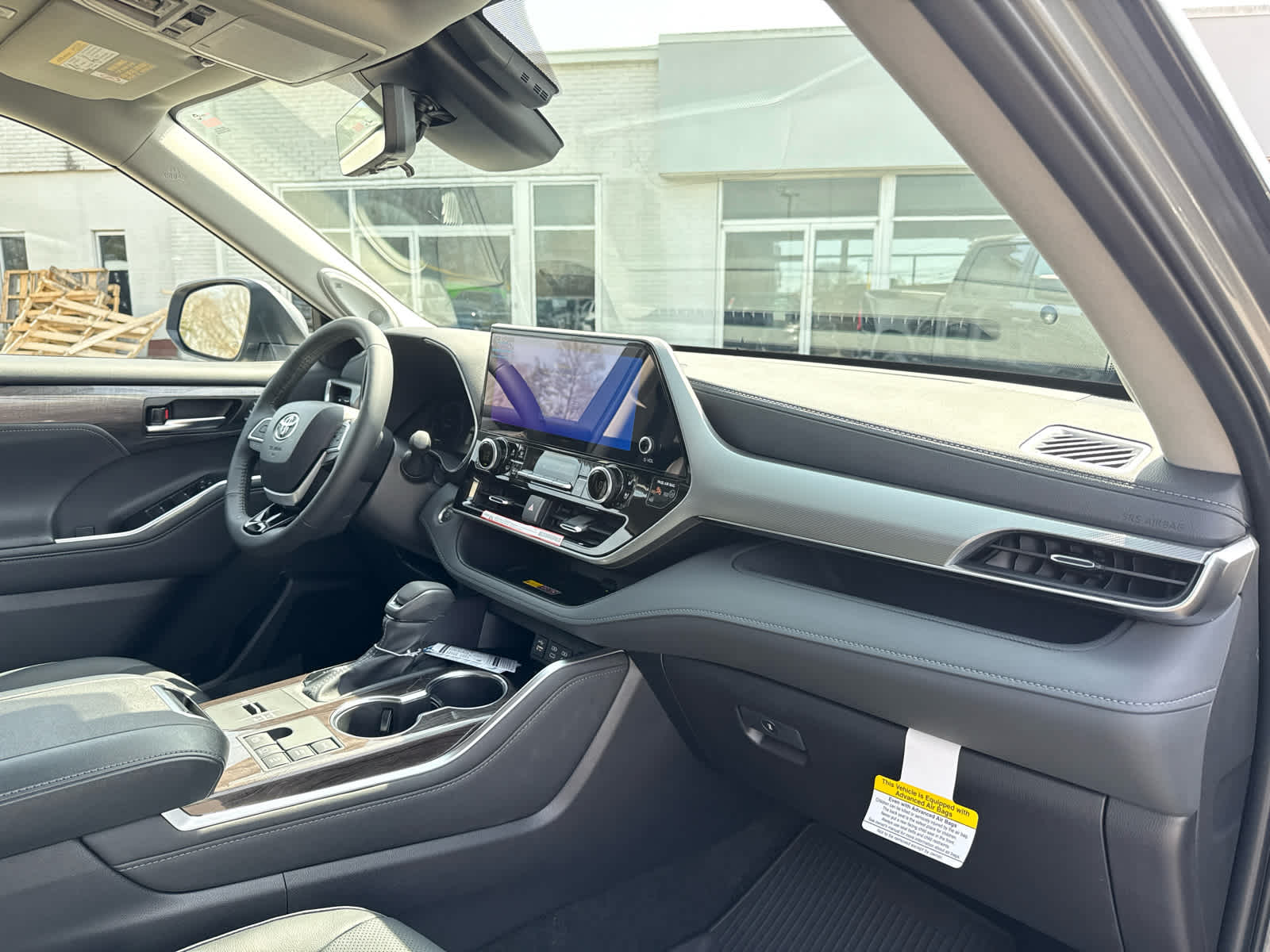 2026 Toyota Highlander Hybrid Platinum