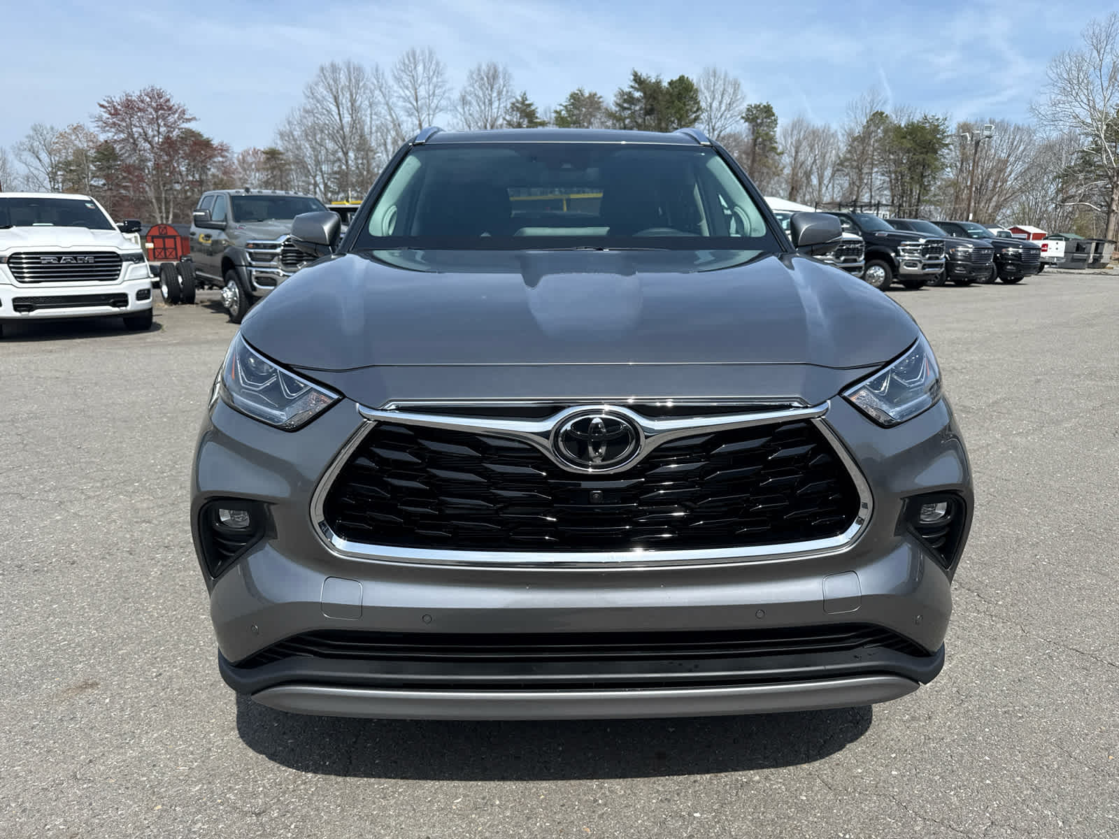 2026 Toyota Highlander Hybrid Platinum