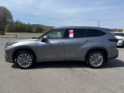 2026 Toyota Highlander Hybrid Platinum