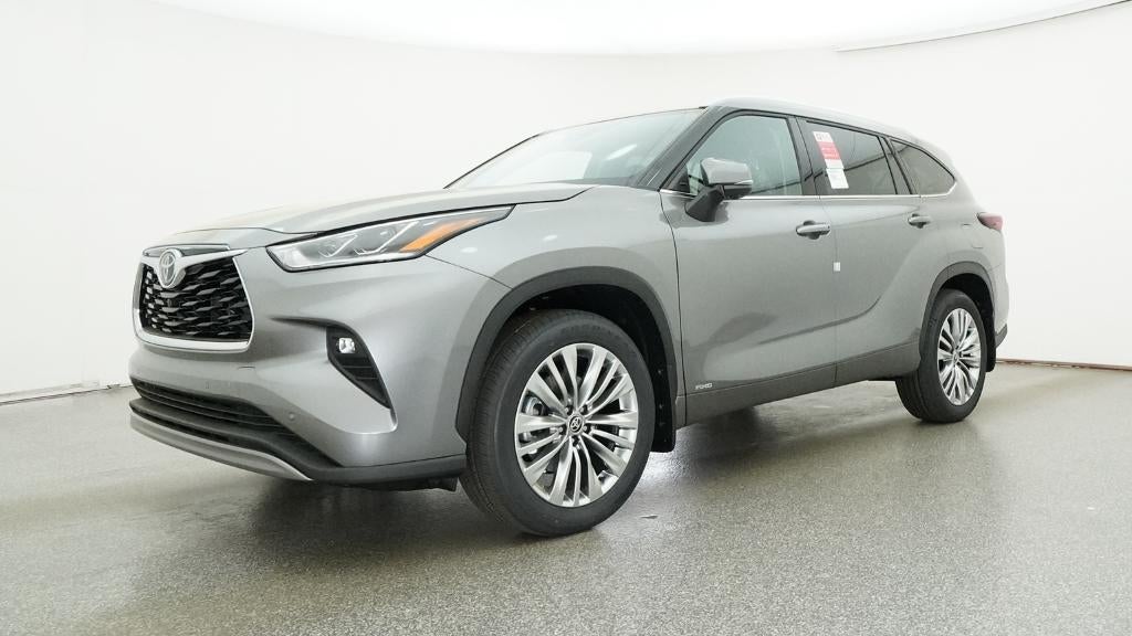 2026 Toyota Highlander Hybrid Platinum