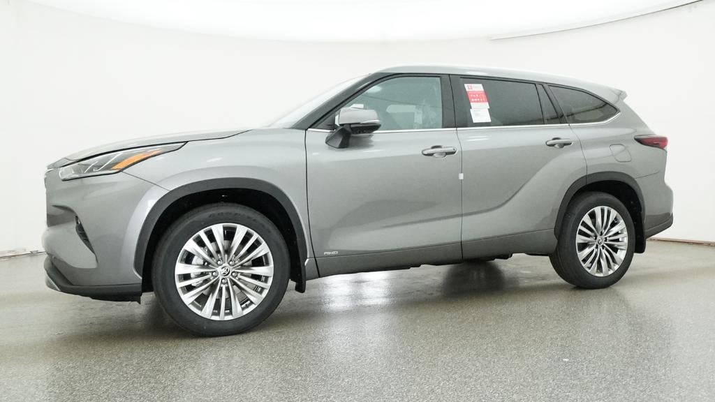 2026 Toyota Highlander Hybrid Platinum