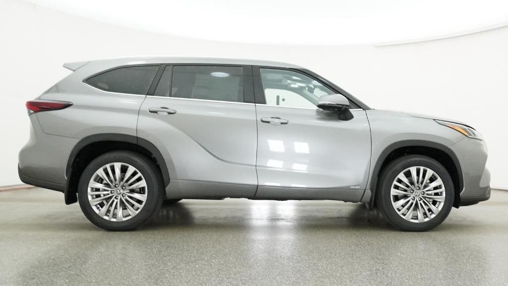 2026 Toyota Highlander Hybrid Platinum