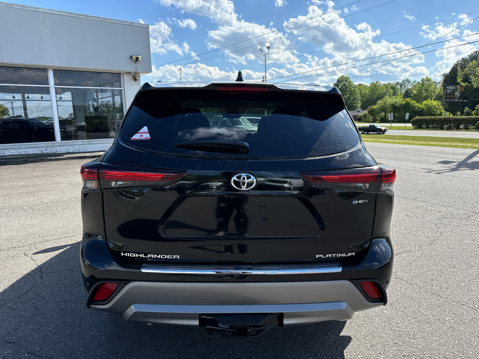 2026 Toyota Highlander Hybrid Platinum