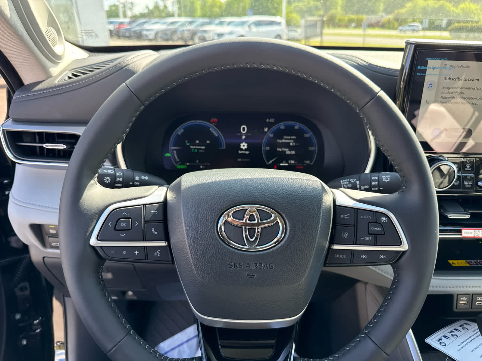 2026 Toyota Highlander Hybrid Platinum