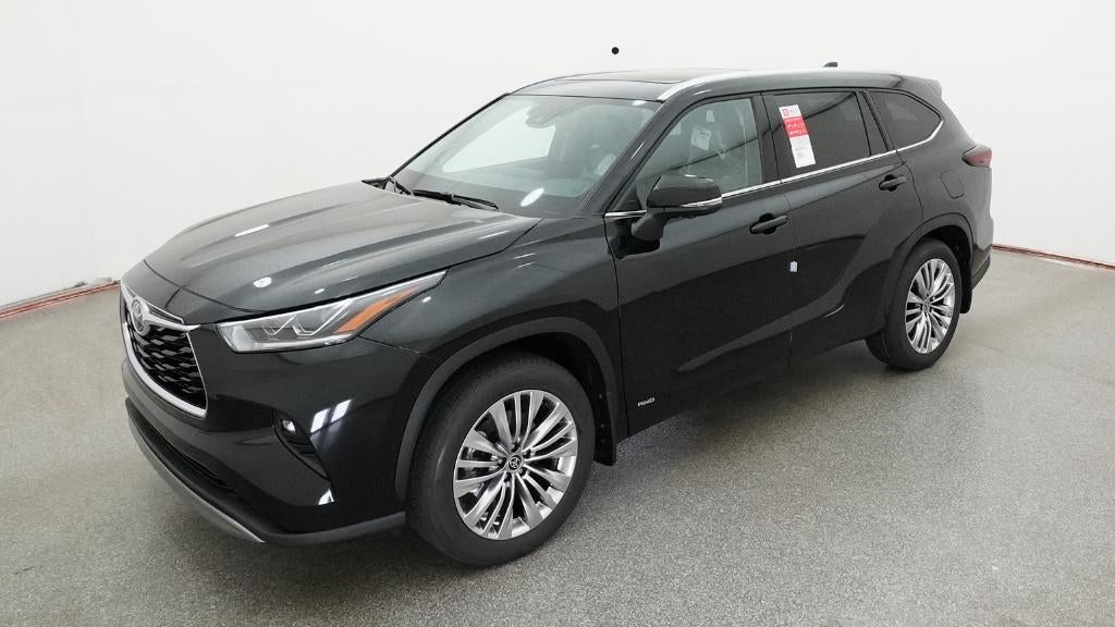 2026 Toyota Highlander Hybrid Platinum
