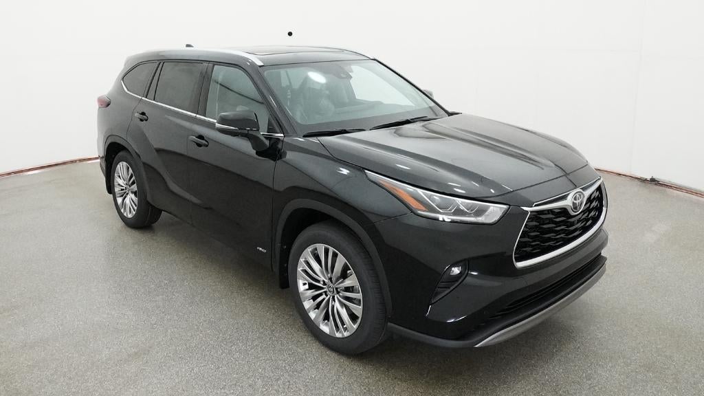2026 Toyota Highlander Hybrid Platinum
