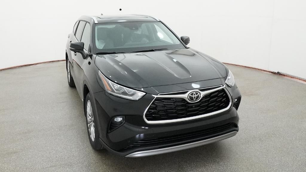 2026 Toyota Highlander Hybrid Platinum