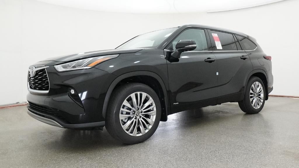2026 Toyota Highlander Hybrid Platinum